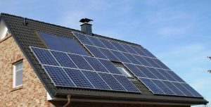 5 beneficios económicos de los paneles solares- plusvalía