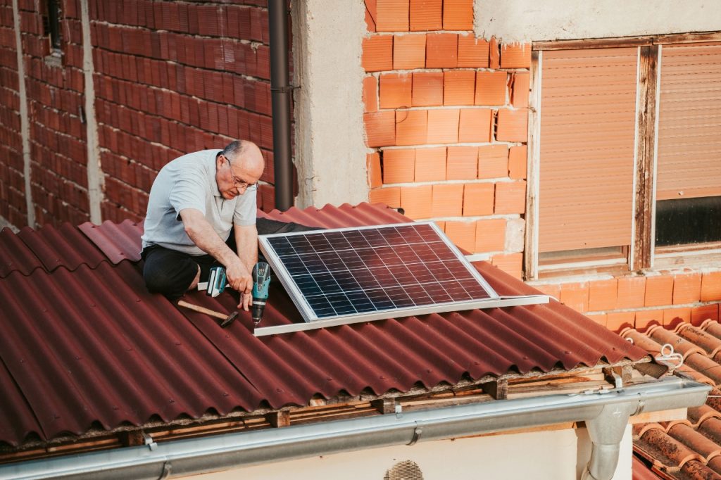 ¿Cuánto tiempo puede durar un panel solar con buen mantenimiento? - Suncore