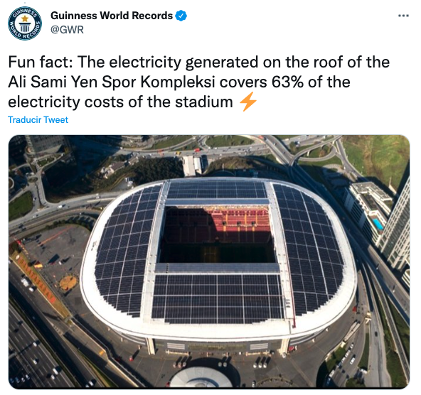 tweet de récord Guiness con imagen de los paneles solares del Estadio NEF