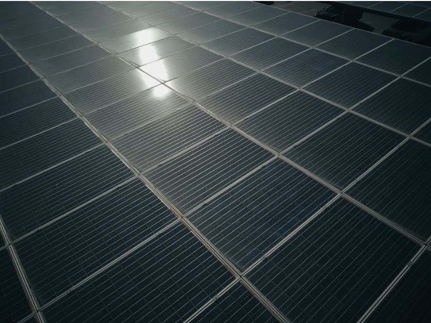 autopista paneles solares