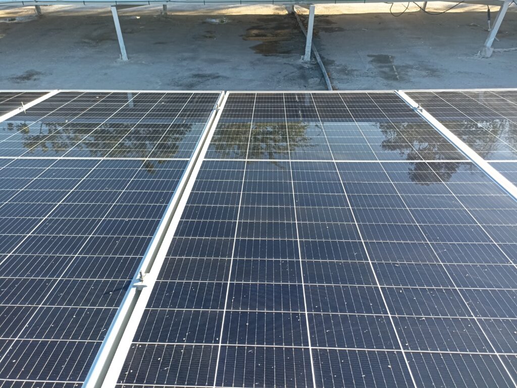 empresas paneles solares 2025