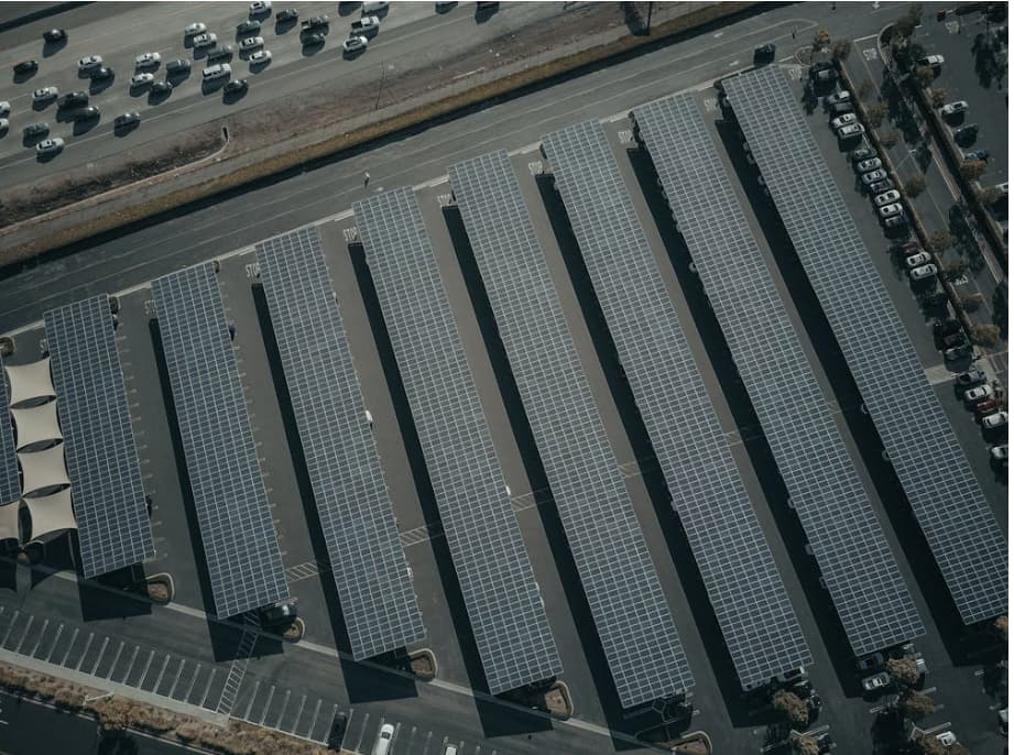 Por qué las empresas deben instalar paneles solares