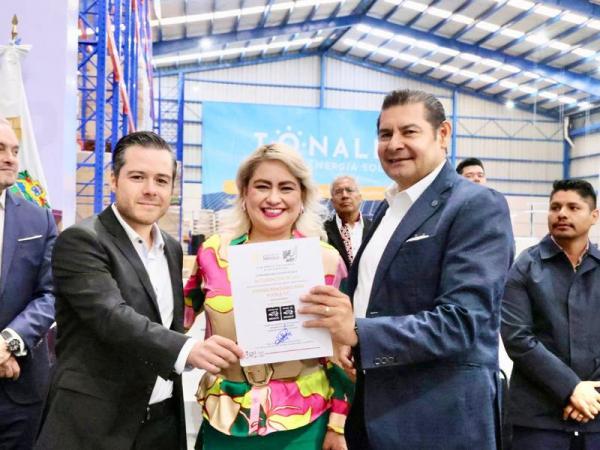 Puebla fábrica paneles solares