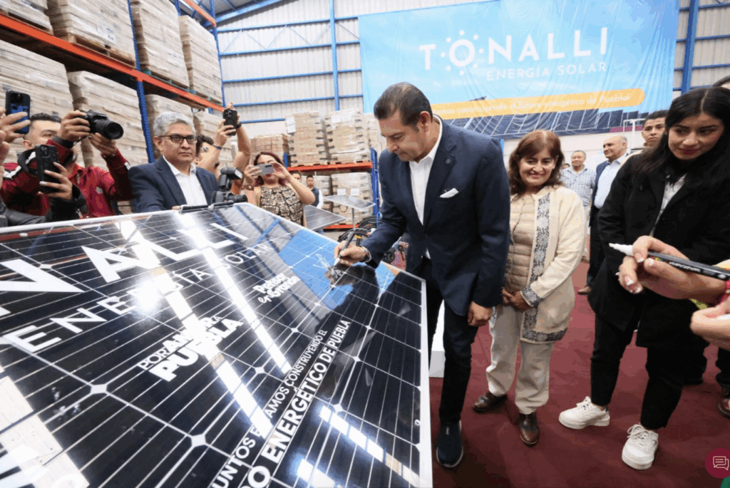 Puebla fábrica paneles solares