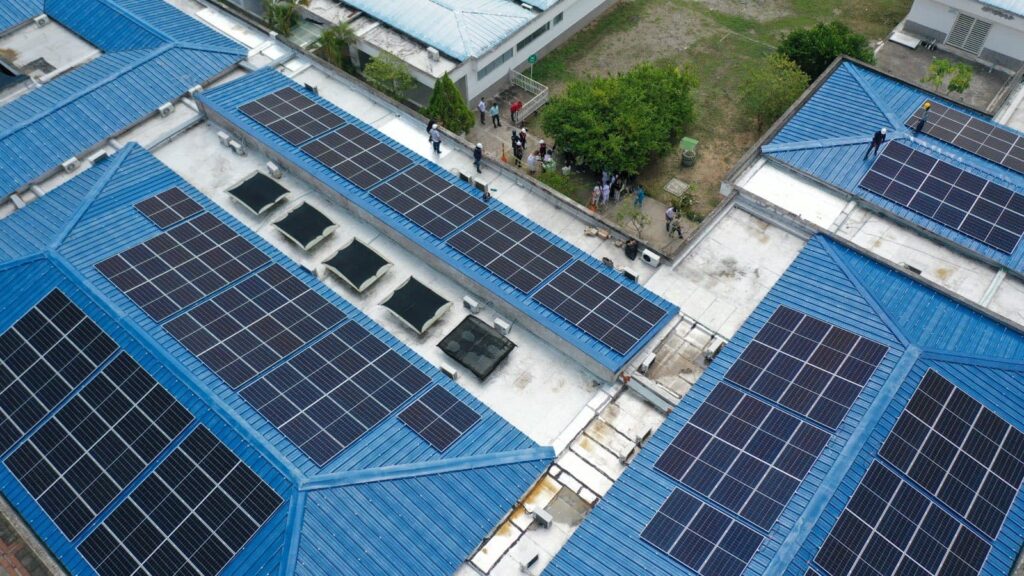 paneles solares hospitales